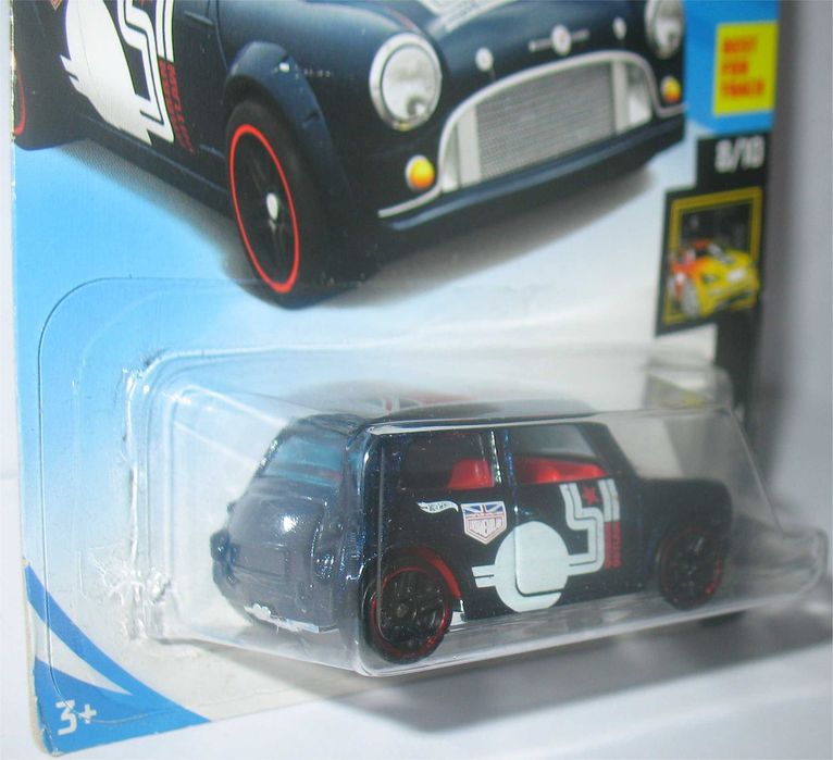 Hot Wheels - Morris Mini - Magnus Walker (cartão longo - 2018)