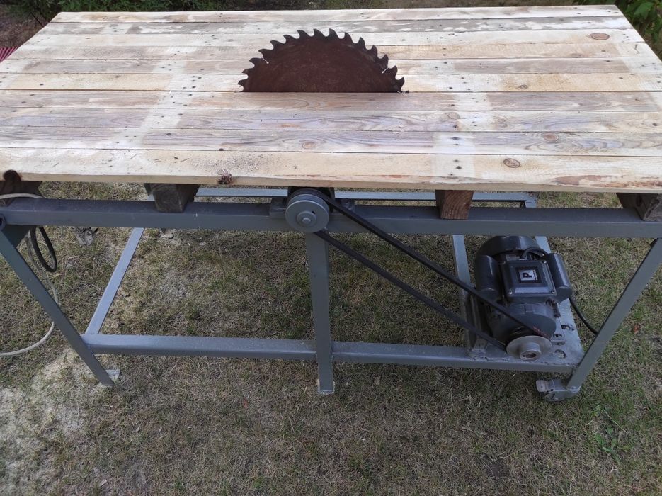 krajzega  piła 230V 2.2 kW