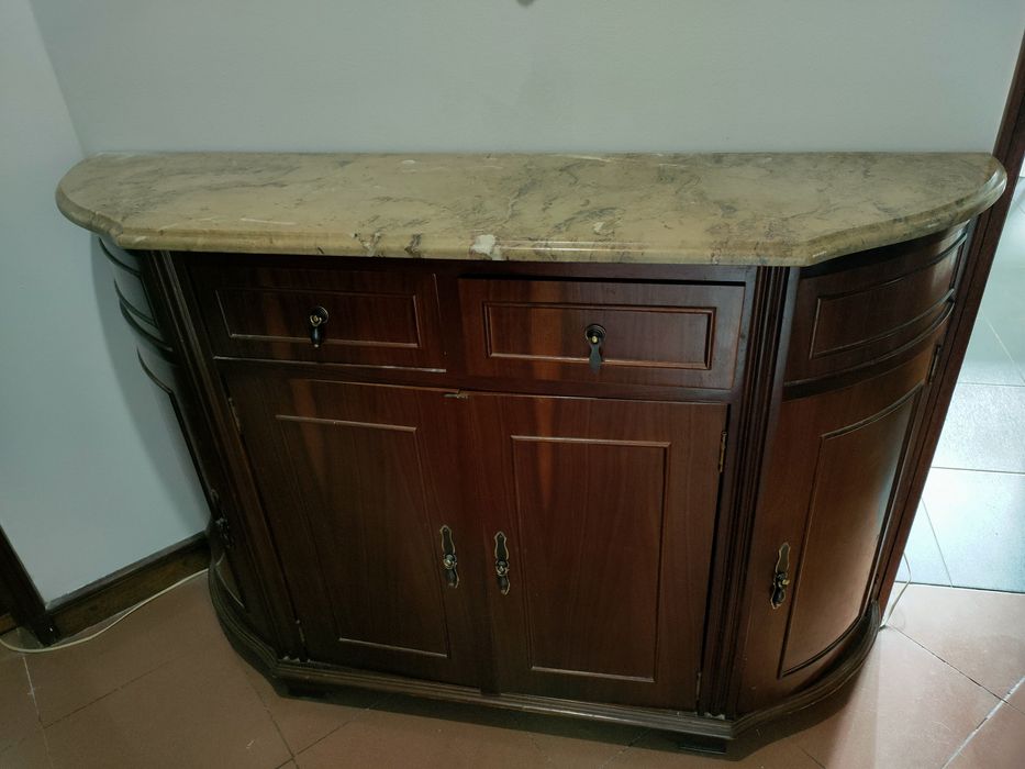 Sapateira/móvel de entrada em madeira com Marmore