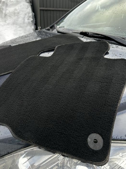 Оригінальні коврики для автомобіля Volkswagen Passat B7 B8