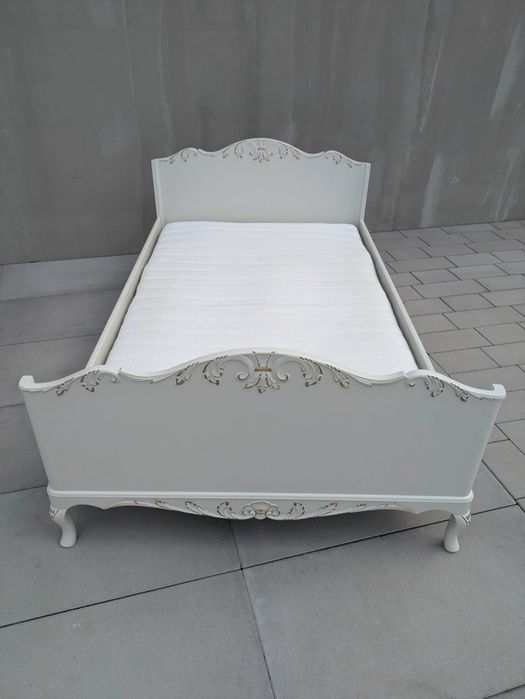 Stylowe łóżko Ludwik białe