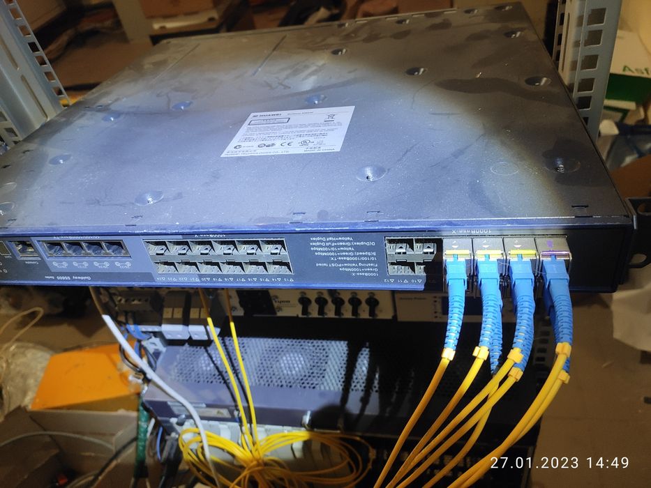 Коммутарор huawei quidway s5624f