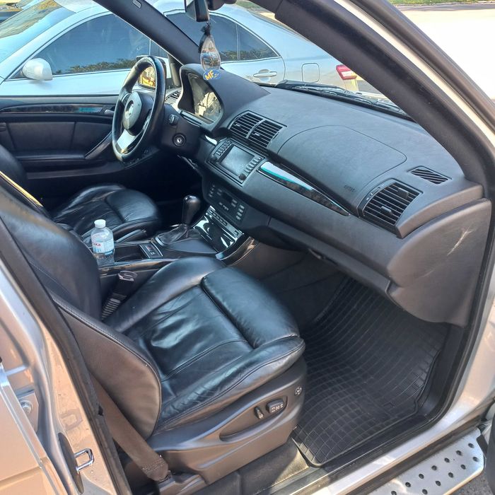 Продам BMW X5 2004