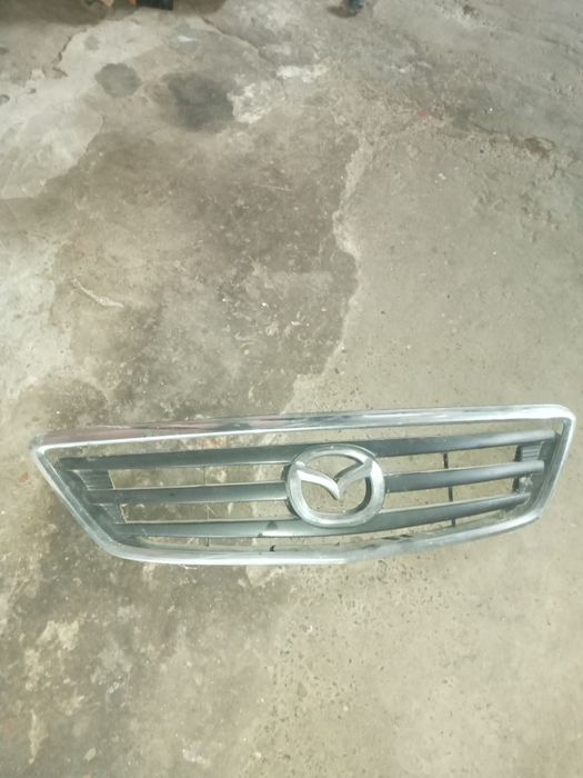 Решитка на мазду