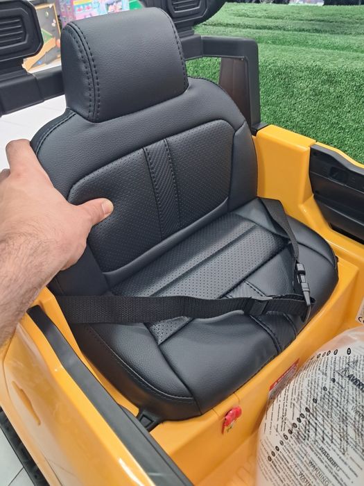 Carro jipe Elétrico criança 12v rodas borracha