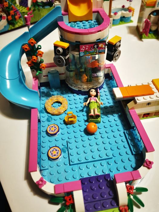 Lego Friends 41313 basen w Heartlake + 2 zestawy gratis