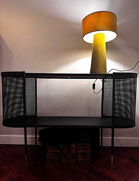 Movel aparador de design em excelente estado, estilo mid-century.