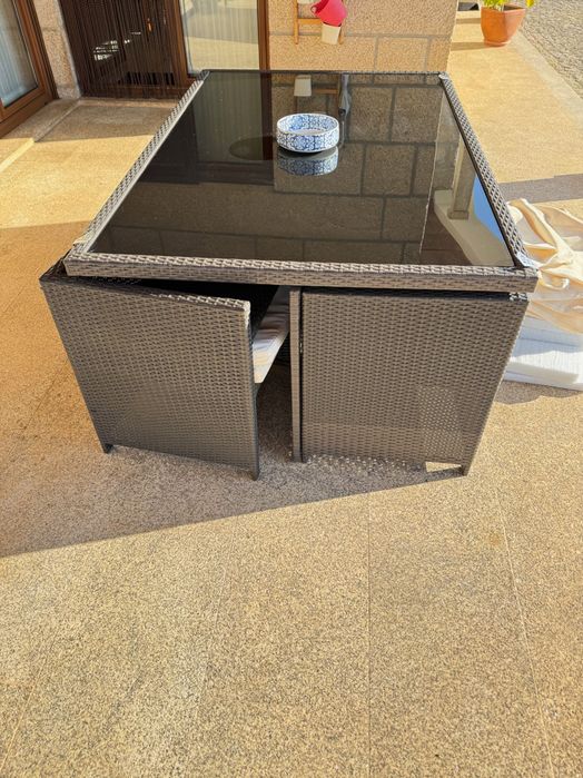 Conjunto Mesa e cadeiras de jardim em rattan sintético
