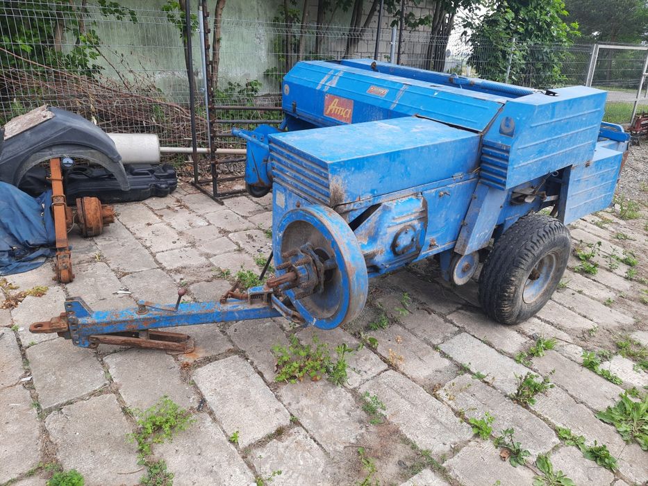Продам прес-підбирач Ama
