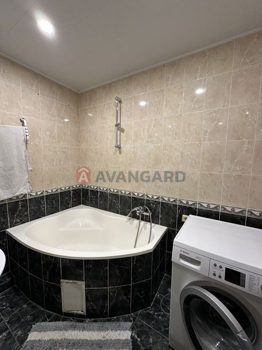 Продам 4 кім квартиру бульвар Центральний 23