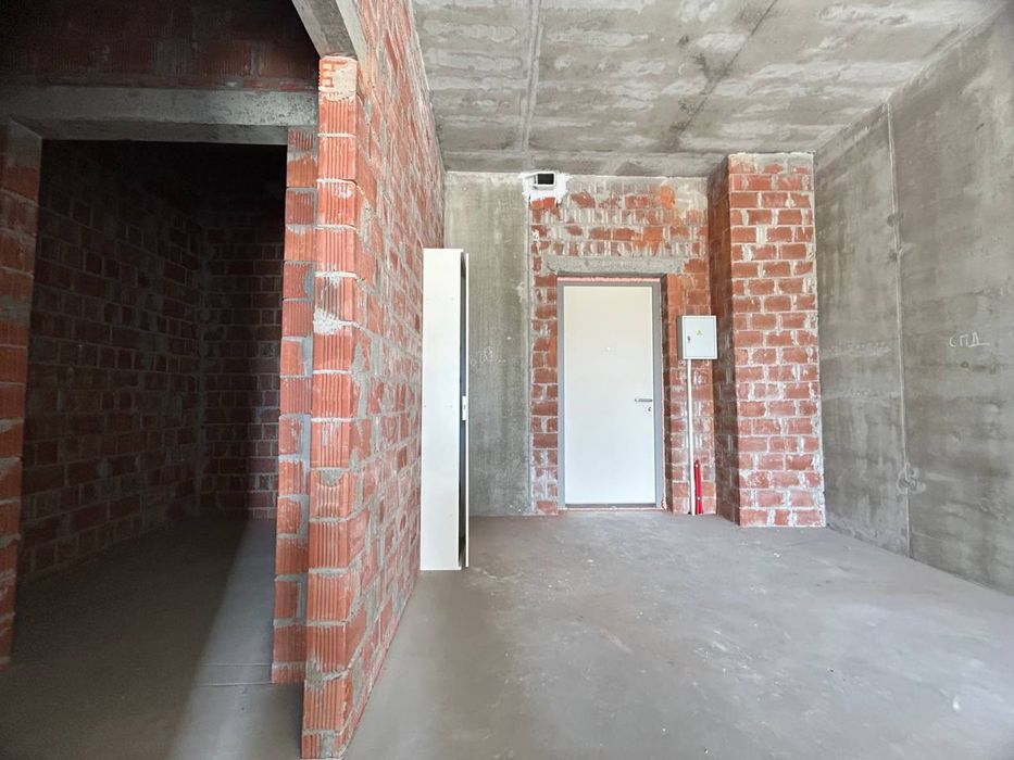 Продаж комерційного приміщення, 35м2, фасад, Русанівська гавань