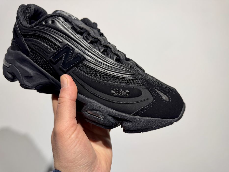 Кросівки чоловічі New Balance 1000 M1000B
