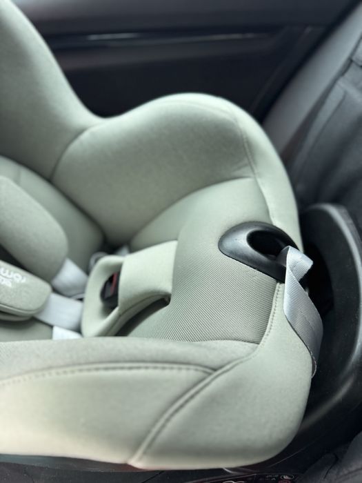 Автокрісло Britax Römer DUALFIX PRO M 2025 (Style / Sage Green)