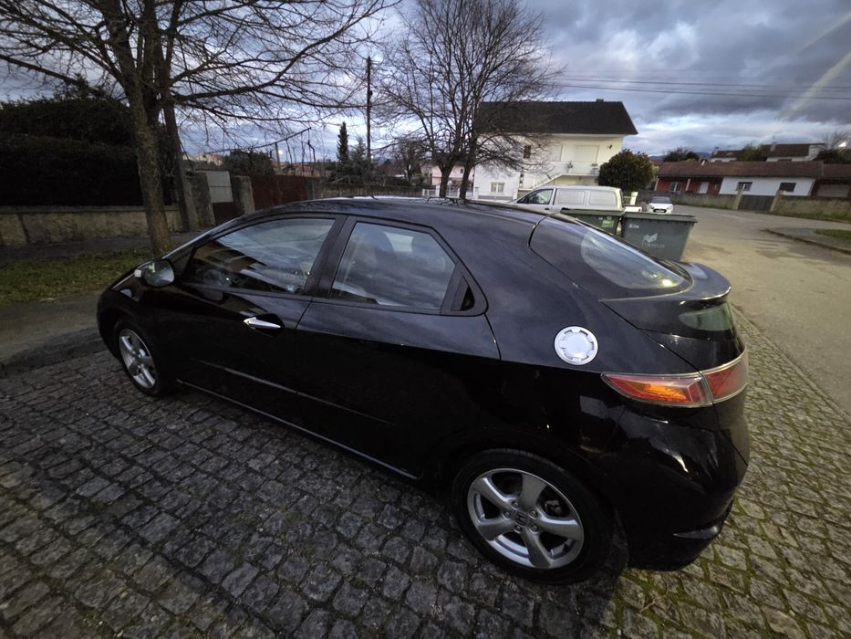 Honda Civic 2006 - gasolina e manual