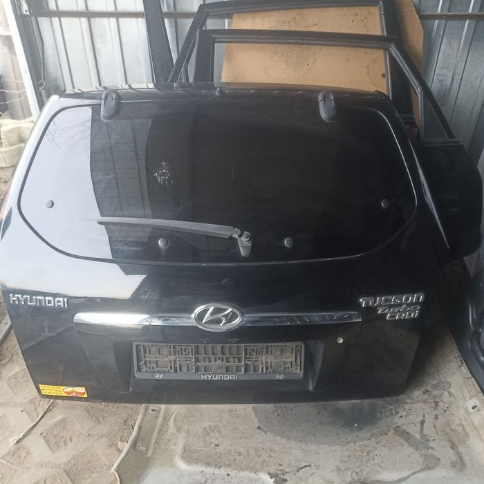 кришка багажника Хюндай туксон 04-09