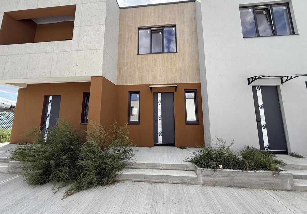 Таунхаус, 2-кімн., 85 м², Горенка