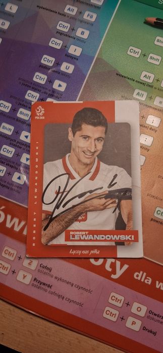 Autograf Roberta Lewandowskiego.