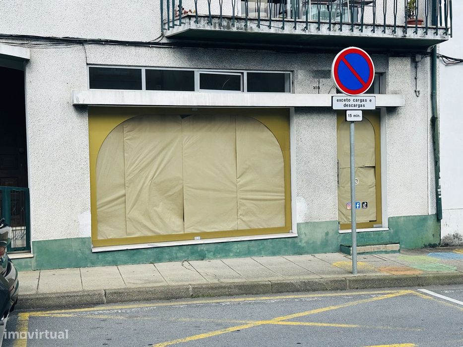Espaço comercial ou para transformar em habitação no centro Valongo