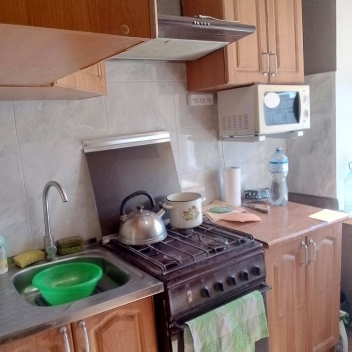 Посуточно почасово Червоний камінь 8