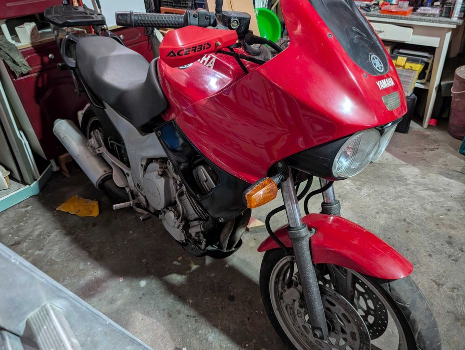 Yamaha TDM 850 de 91 isenta d selo