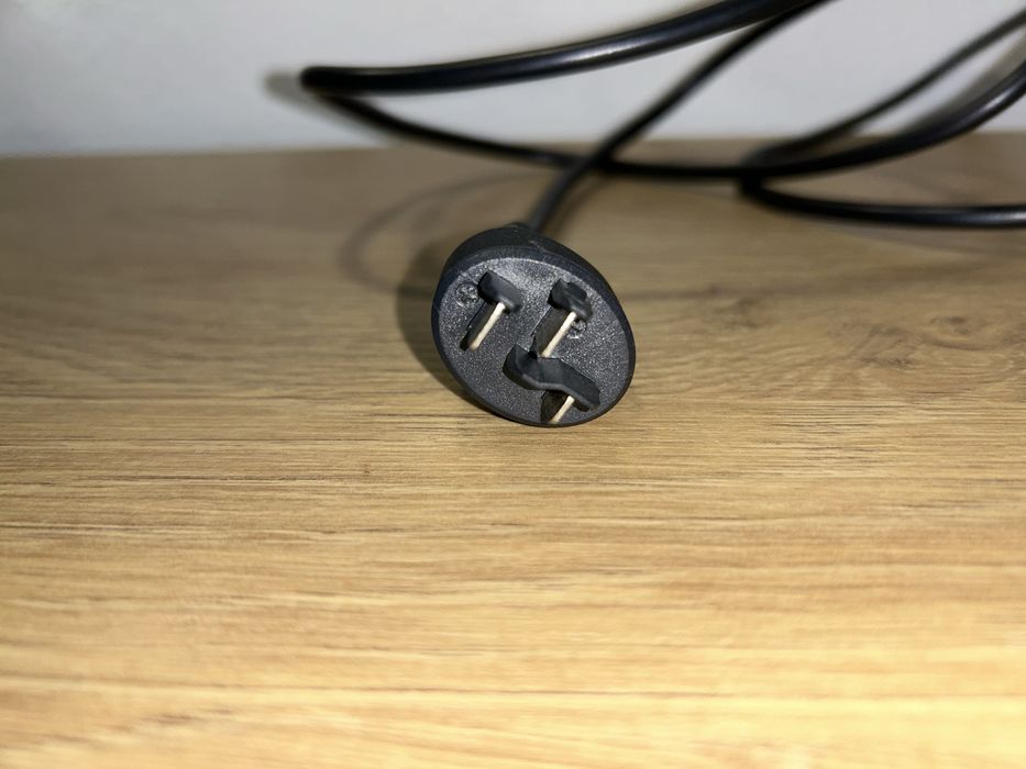 Carregador Compacto Universal 36V/42V 2A para Baterias Bosch E-Bike