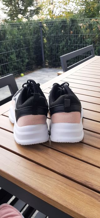 Sportowe buty rozm 39