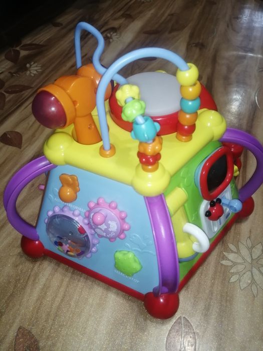 Розвиваюча іграшка Музичний ігровий центр Мультибокс
