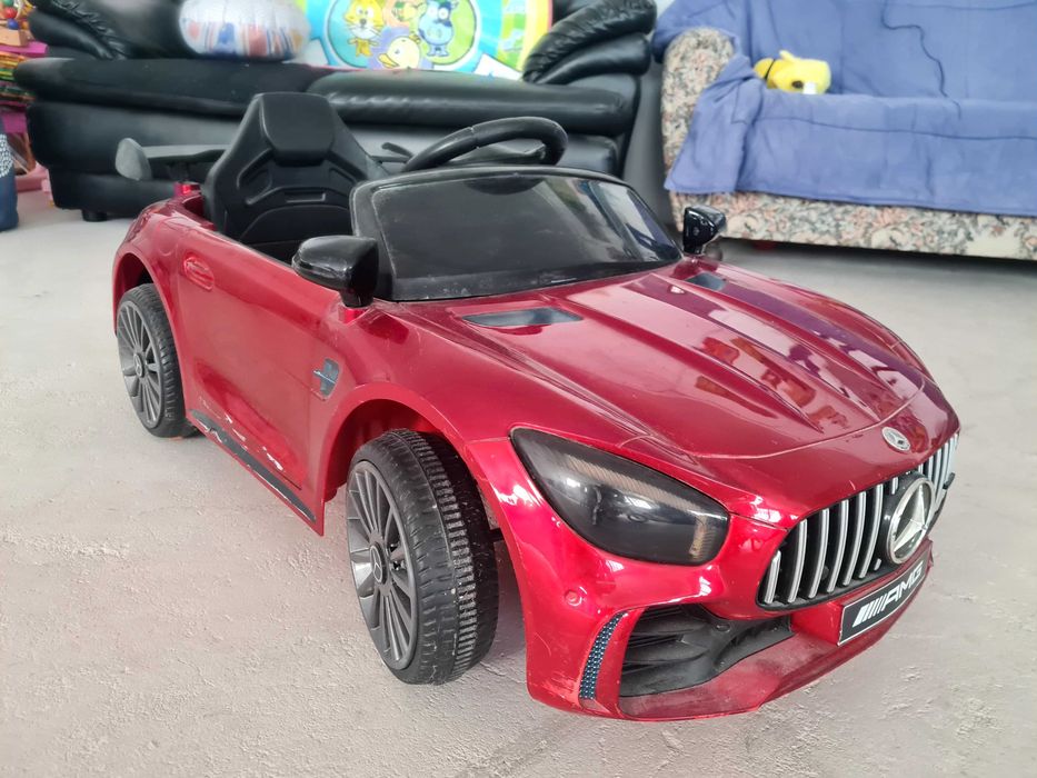 Carro elétrico infantil Mercedes