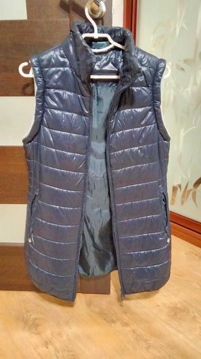 Жіноча жилетка, безрукавка, жилет