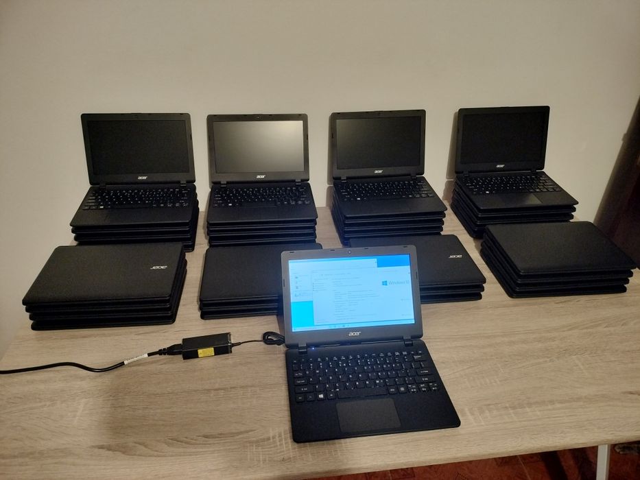 Acer travelmate B116 séries  (34 portáteis)