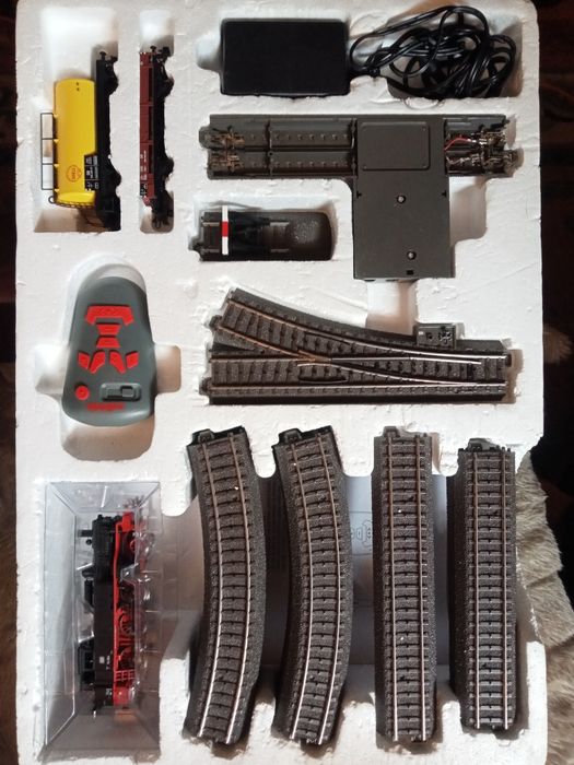 Kolejka H0 Marklin dla dzieci , młodziezy skala H0 1:87 w pudelku