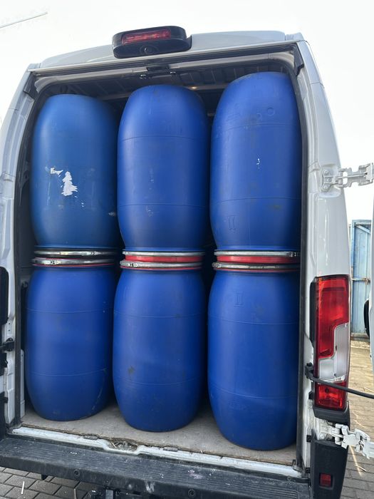 Beczki plastikowe 200 L na deszczówkę, stan idealny