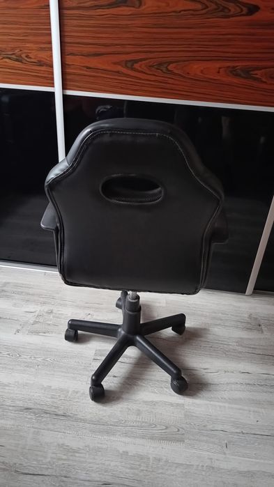 Fotel Gamingowy ,idealny dla gracza jak i do biura