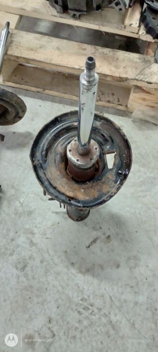 Передні стійки рено