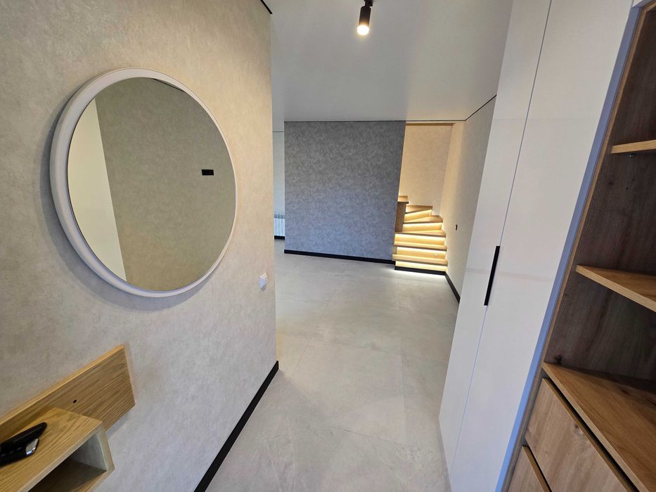 Здається 2-х кімн.таунхаус по вул.Гончара в р-ні Пирогово,читайте опис