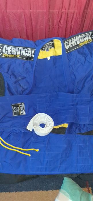 Kimono Marca CERVICAL. Tamanho A2