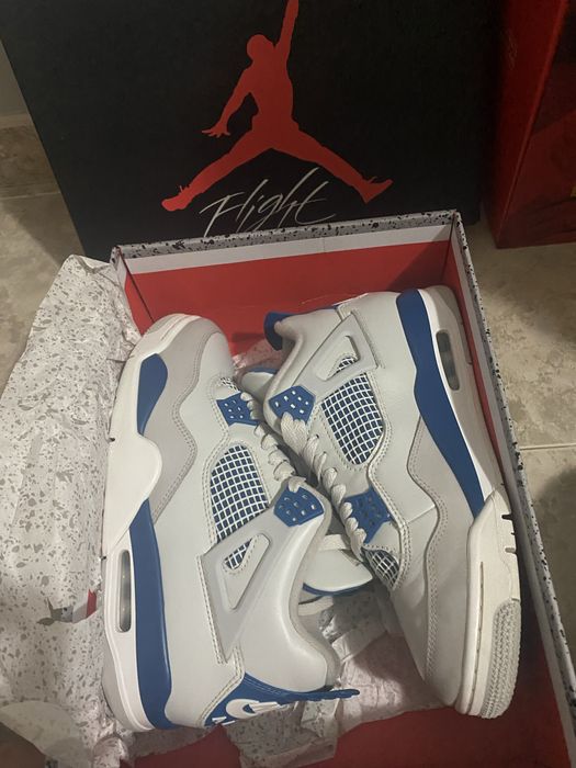 Jordan 4 military blue size 8.5 us eu 42