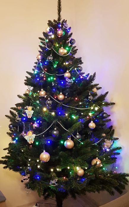 Sztuczna choinka wysokość 210cm