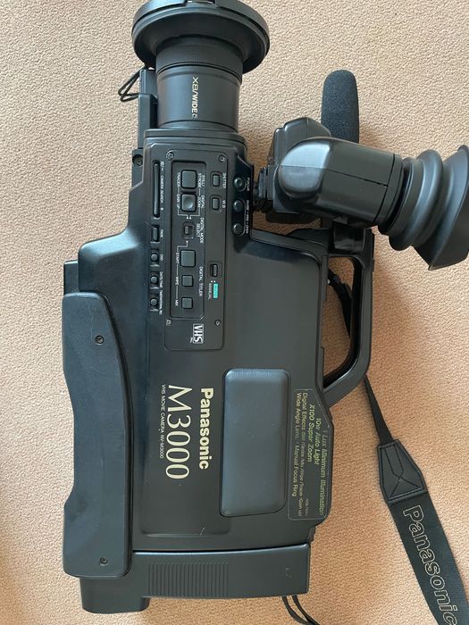 Відеокамера Panasonic M3000