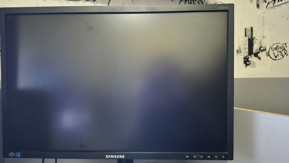 Продаю вживаний монітор