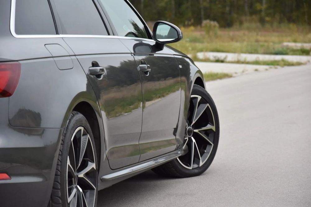 Audi A4 Avant S-line Quatro Matrix Radary Bang&Olfsen