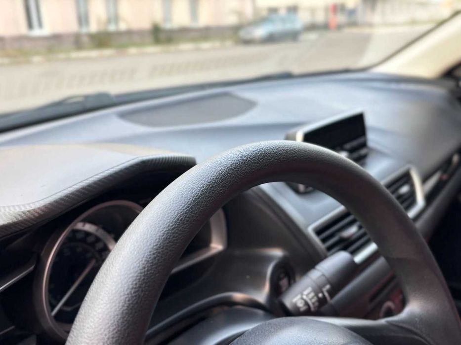 Mazda 3 SkyActiv 2014 року