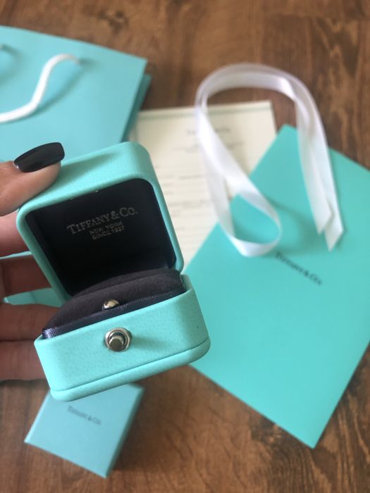 Фірмова упаковка коробка Тіффані Tiffany для каблучки обручки сережок
