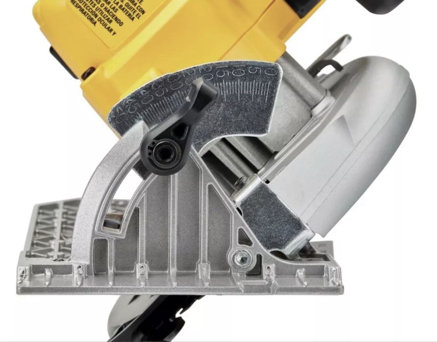 Акумуляторна дискова пила Dewalt DCS565.20v