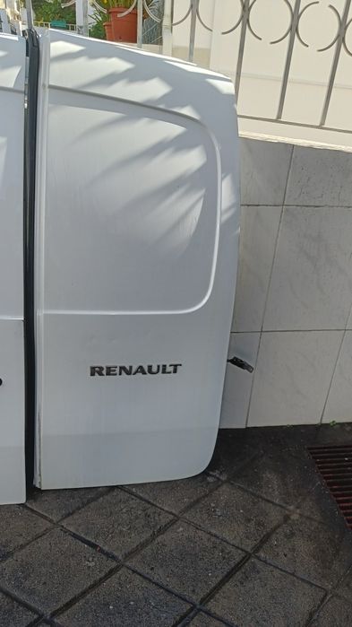 Porta trás Renault Kangoo 2015