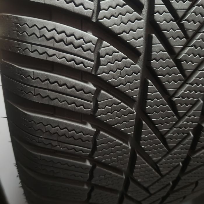 255/50/19 Sprzedam komplet opon zimowych Bridgestone z 2024 roku