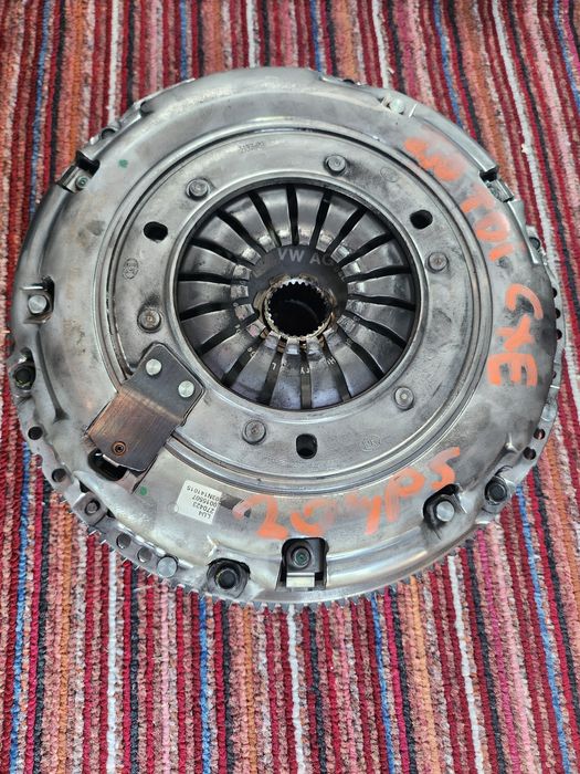 Маховик двохмасовий 2.0 tdi CXE 204 к.с. biturbo VW T6 t6 t-6 щеплення