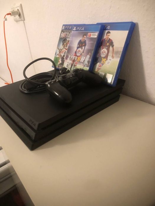 Продам PS4 pro 1 TB