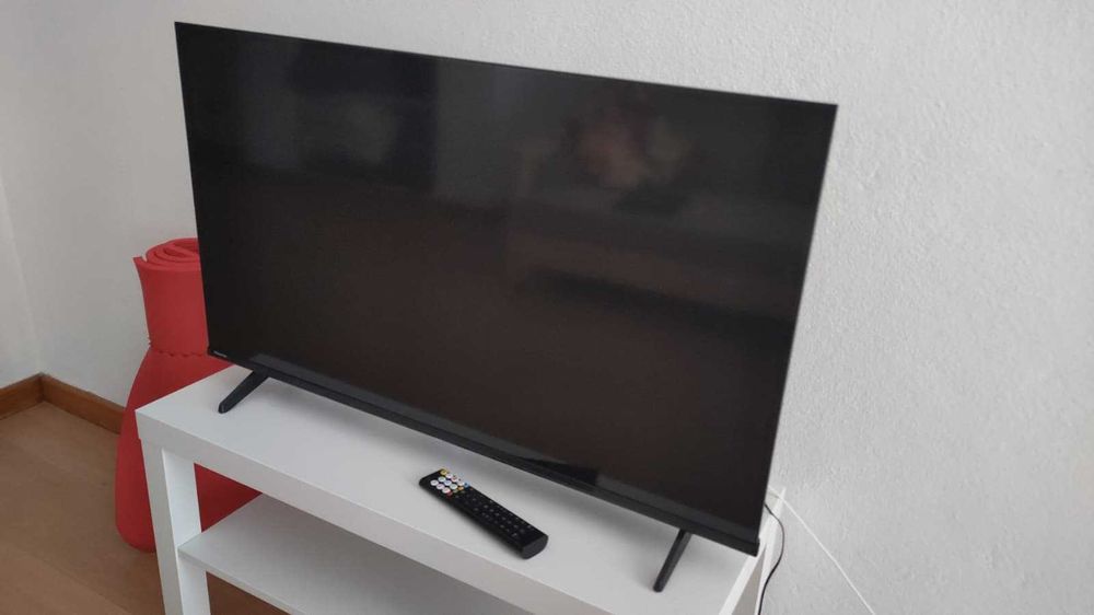 Smart TV LED FHD Hisense 40 NOVO