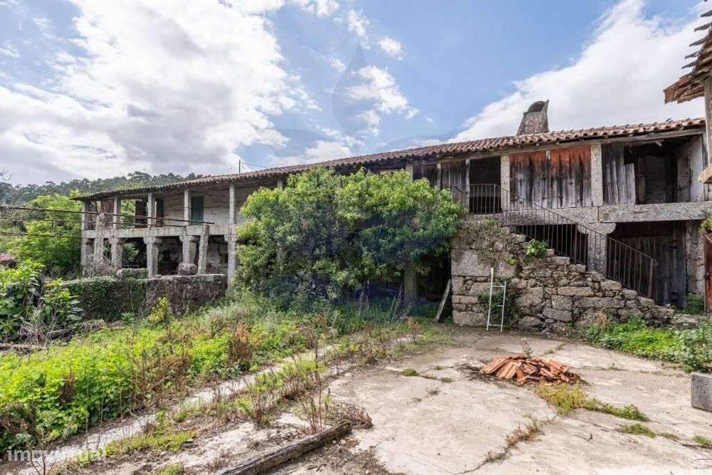 Casa Senhorial em Cunha, Braga – Excelente Oportunidade de Investiment